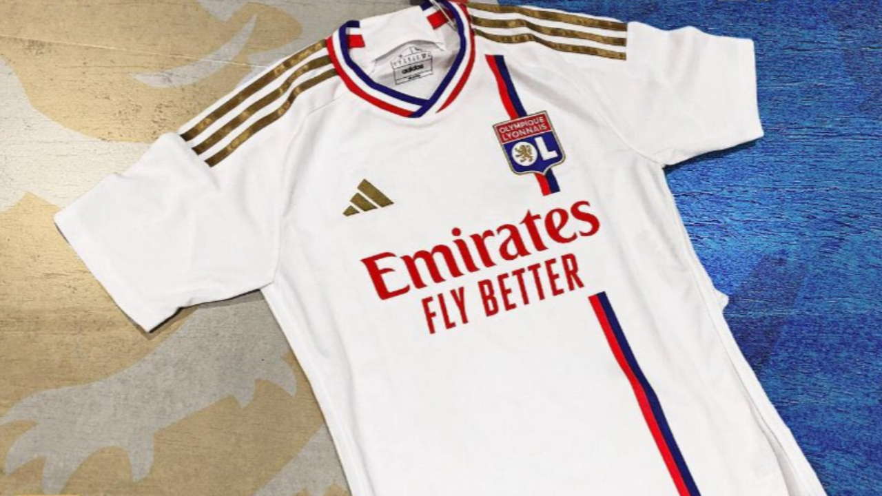 OL le maillot domicile de la saison 20232024 aurait fuité