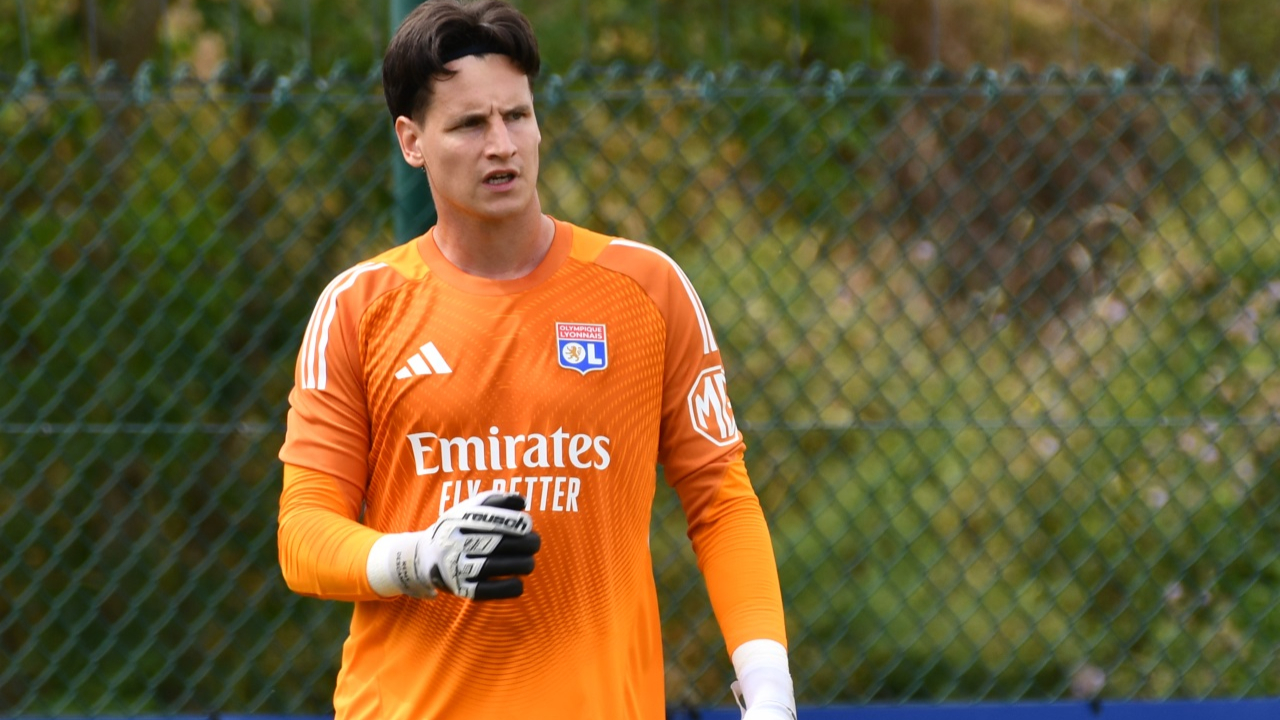 Dominik Greif ou Rémy Descamps lors de Lens-OL ? "Apprendre notre jeu en 4 ou 5 jours, ce n'est pas facile"