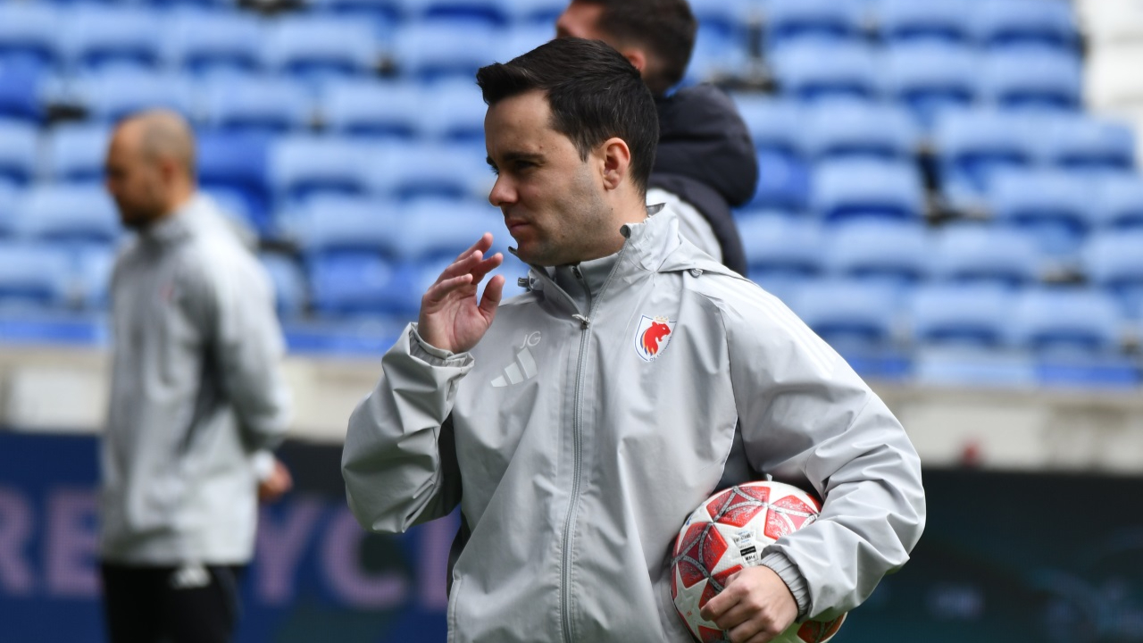 Un "excellent entraineur passionné de football" : Jonatan Giraldez décrypté par les joueuses d’OL Lyonnes