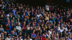 800 supporters du FC Bâle ont déambulé dans le centre-ville de Lyon avant le match de Ligue Europa
