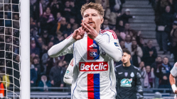 "J&rsquo;avais peur de prendre la mauvaise d&eacute;cision, alors j&rsquo;ai frapp&eacute;" : Pavel &Scaron;ulc porte l&rsquo;OL face &agrave; Saint-Cyr