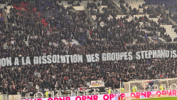 "Non à la dissolution des groupes stéphanois" : le message surprenant des supporters de l’OL en soutien à l’ASSE "Non à la dissolution des groupes stéphanois" : le message surprenant des supporters de l’OL en soutien à l’ASSE