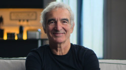 Netflix replonge le Lyonnais Raymond Domenech dans le pire fiasco des Bleus