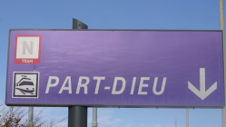 "Le prix de 12,50 &euro; est prohibitif" : les supporters de l'OL lancent une p&eacute;tition contre les nouveaux tarifs des parkings relais