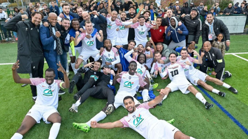 "Ce rêve se retrouve fragilisé" : le président du FC St Cyr-Collonges ne trouve pas de stade pour accueillir le match contre l'OL