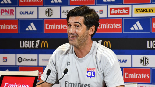 "A Bucarest, quand les joueurs sont venus célébrer avec moi" : Paulo Fonseca (OL) raconte "le plus beau moment" de sa carrière