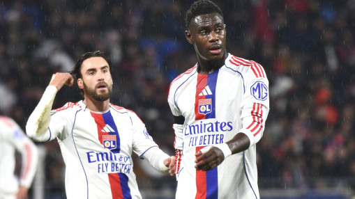 La défense à 5, "ça ne change pas grand-chose" à l’OL