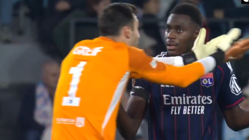 "Je ne comprenais rien &agrave; ce qu&rsquo;il disait" : Moussa Niakhate raconte l'&eacute;change tendu avec Dominik Greif (OL)