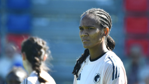 Sommeil, hydratation : comment les joueuses d&rsquo;OL Lyonnes g&egrave;rent le voyage &agrave; Abdijan pour la finale de la coupe LFFP