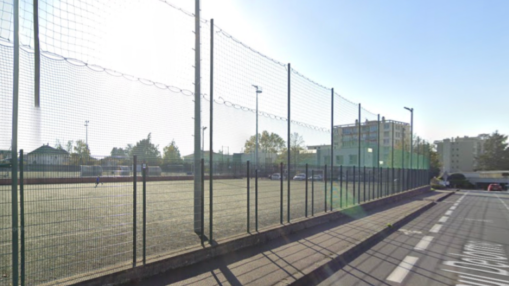 Jets de projectiles et tensions après un match U17 : la mairie interdit le stade à deux équipes du club Jets de projectiles et tensions après un match U17 : la mairie interdit le stade à deux équipes du club