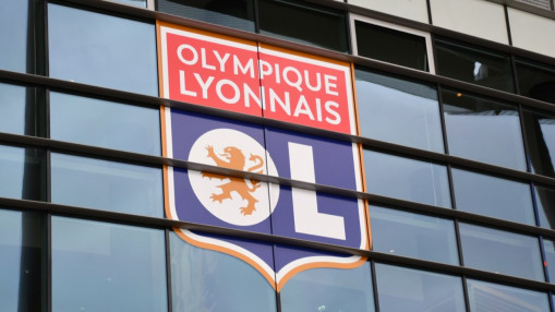 Les r&eacute;sultats financiers de l&rsquo;OL publi&eacute;s, John Textor bient&ocirc;t attaqu&eacute; en justice ?