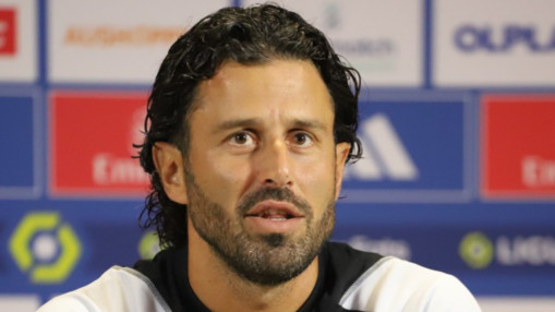 Fabio Grosso (ex-OL) bientôt sur le banc de la Fiorentina ? Fabio Grosso (ex-OL) bientôt sur le banc de la Fiorentina ?