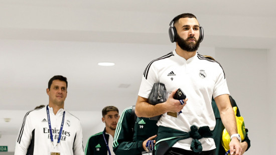 Karim Benzema perd le record du plus jeune buteur lors de sa première titularisation en Ligue des Champions Karim Benzema perd le record du plus jeune buteur lors de sa première titularisation en Ligue des Champions
