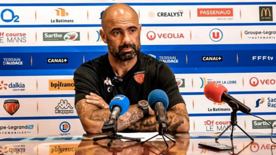 Cris (ex-OL) dans le guêpier de Versailles ? Cris (ex-OL) dans le guêpier de Versailles ?