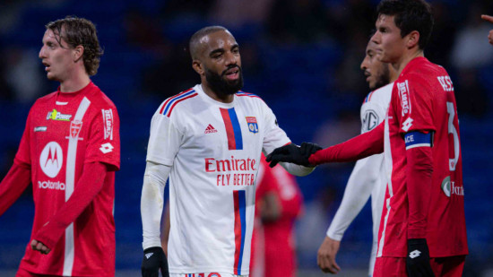 OL-Monza : Lyon n’a pas l’air prêt pour la reprise de la Ligue 1 (1-2)