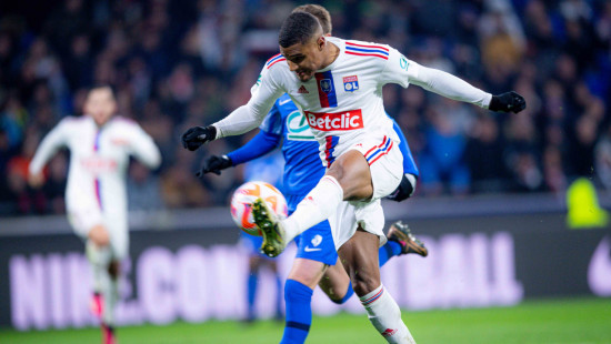 Coupe de France : l’OL écarte Grenoble et verra les demi-finales (2-1)