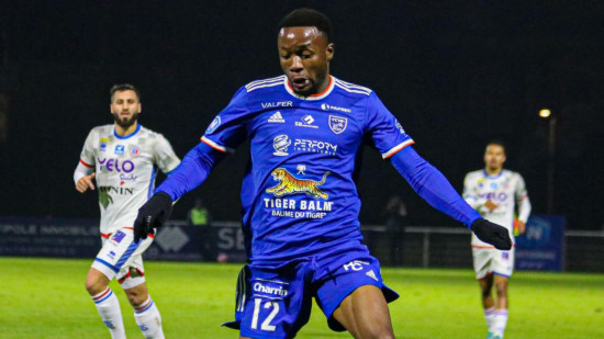 FCVB-Cholet : une expulsion qui douche les espoirs caladois (0-0) FCVB-Cholet : une expulsion qui douche les espoirs caladois (0-0)