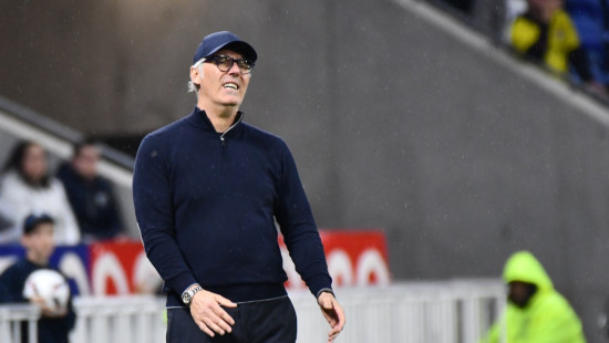 Laurent Blanc agacé par le mercato de l'OL qui traîne