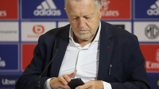 "Il peut envoyer le coach de Botafogo" : Jean-Michel Aulas se moque de John Textor puis dit avoir été piraté