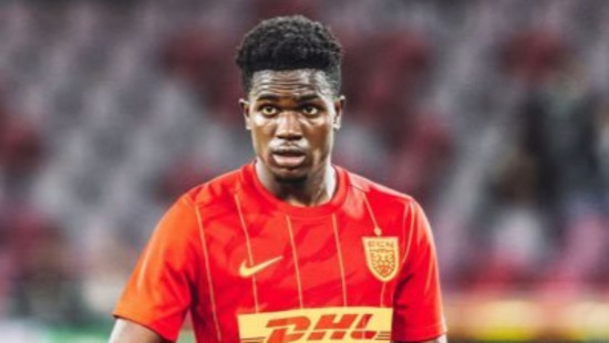 OL : Ernest Nuamah est arrivé ce mardi à Lyon OL : Ernest Nuamah est arrivé ce mardi à Lyon