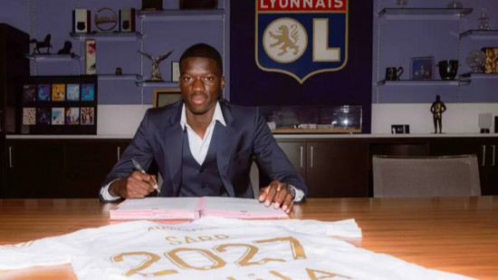 OL : Mamadou Sarr prolonge jusqu'en 2027 OL : Mamadou Sarr prolonge jusqu'en 2027