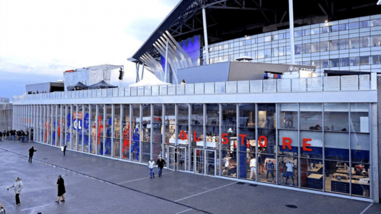 L'OL Store de Décines cambriolé, un butin éphémère à plusieurs milliers d'euros L'OL Store de Décines cambriolé, un butin éphémère à plusieurs milliers d'euros