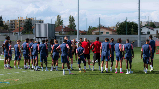 OL : Fabio Grosso a dirigé sa première séance d’entraînement ce lundi OL : Fabio Grosso a dirigé sa première séance d’entraînement ce lundi