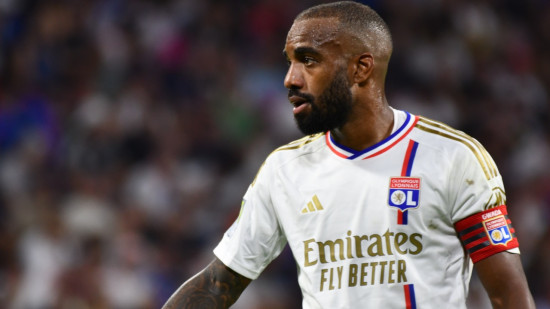 OL : Alexandre Lacazette satisfait des recrues "capables mentalement de nous aider"
