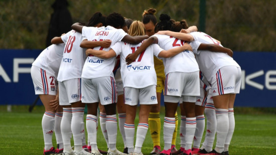 L’OL féminin et ses jeunes à Bordeaux avant le début des play-offs