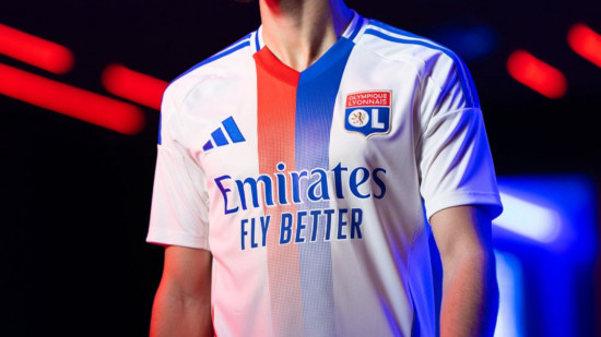 L’OL dévoile son maillot domicile pour la saison prochaine L’OL dévoile son maillot domicile pour la saison prochaine