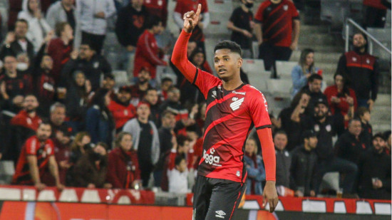 L’OL aurait trouvé un accord avec Abner pour remplacer Henrique