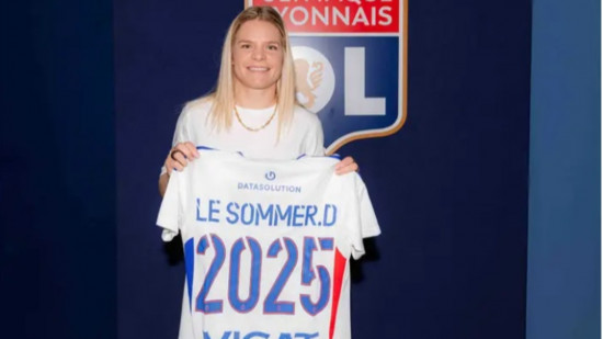 Eugénie Le Sommer prolonge avec l’OL féminin jusqu’en 2025