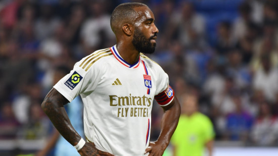 Alexandre Lacazette (OL) se met d'accord avec le club le plus riche du monde