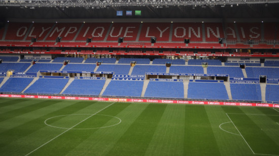 OL : une pelouse naturelle posée au Groupama Stadium pour les Jeux Olympiques
