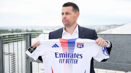 Pierre Sage officiellement nommé entraîneur de l'OL jusqu'en 2026