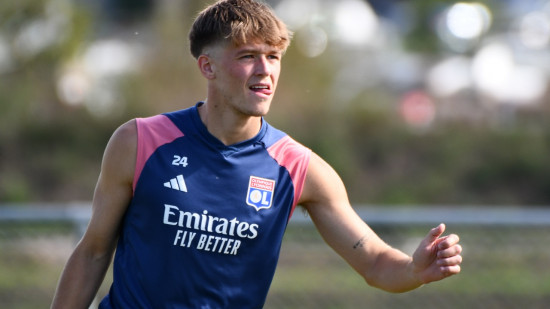 Un transfert sinon rien : l'OL rejette l'idée d'un prêt de Johann Lepenant Un transfert sinon rien : l'OL rejette l'idée d'un prêt de Johann Lepenant