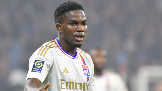 Ernest Nuamah plante Fulham et reste à l'OL Ernest Nuamah plante Fulham et reste à l'OL