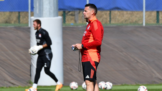 LOSC-OL : Pierre Sage ne perd pas le nord avec son groupe