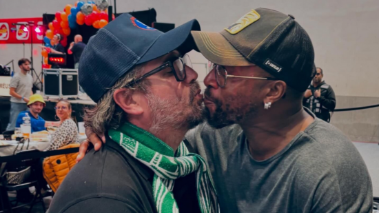 OL-ASSE : se faire tatouer Sidney Govou sur la fesse, le pari fou de Chicandier OL-ASSE : se faire tatouer Sidney Govou sur la fesse, le pari fou de Chicandier