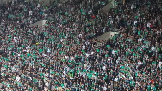 Chants anti-Lyonnais lors de Saint-Etienne-Strasbourg : une plainte déposée contre DAZN et la LFP Chants anti-Lyonnais lors de Saint-Etienne-Strasbourg : une plainte déposée contre DAZN et la LFP