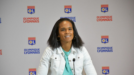 "Parfois on se demande si on est vraiment Français" : Wendie Renard (OL) dénonce la vie chère en Martinique "Parfois on se demande si on est vraiment Français" : Wendie Renard (OL) dénonce la vie chère en Martinique