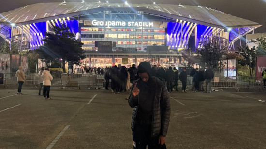 Marcher de Londres à Lyon pour le derby OL-ASSE : un pari réussi pour Ilyas Marcher de Londres à Lyon pour le derby OL-ASSE : un pari réussi pour Ilyas