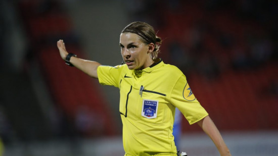 Stéphanie Frappart au sifflet pour Reims-OL