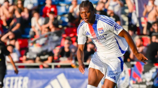 Enzo Molebe : un premier match inoubliable pour le jeune prodige de l'OL Enzo Molebe : un premier match inoubliable pour le jeune prodige de l'OL