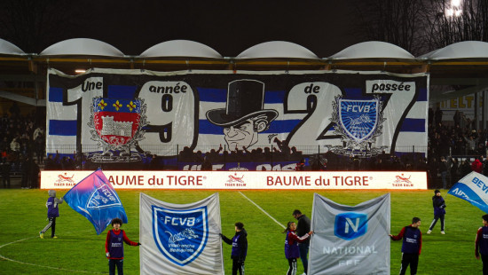 "Ramassis de conneries !" : une banderole vise Le Progrès à Villefranche, le journal porte plainte "Ramassis de conneries !" : une banderole vise Le Progrès à Villefranche, le journal porte plainte