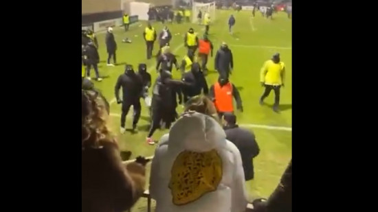 Bourgoin-OL : des bagarres et des insultes racistes entre supporters ? Bourgoin-OL : des bagarres et des insultes racistes entre supporters ?