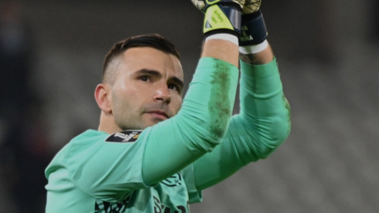"Lyonnais à jamais" : le tifo des supporters de l’OL pour Anthony Lopes "Lyonnais à jamais" : le tifo des supporters de l’OL pour Anthony Lopes