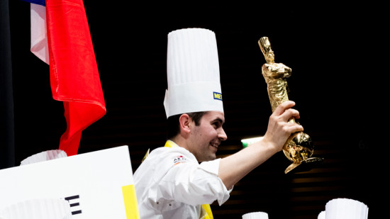 OL-Reims : le coup d'envoi donné par le lauréat du Bocuse d'Or Paul Marcon OL-Reims : le coup d'envoi donné par le lauréat du Bocuse d'Or Paul Marcon