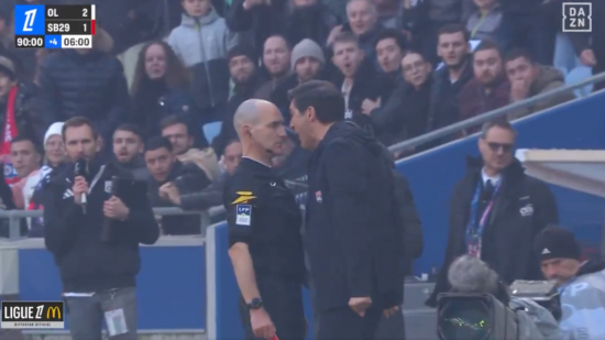 OL-Brest : Paulo Fonseca expulsé, un très mauvais geste envers l'arbitre ! OL-Brest : Paulo Fonseca expulsé, un très mauvais geste envers l'arbitre !