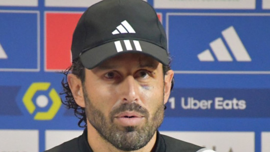 "On m’a encore retiré trois morceaux de verre oubliés" : Fabio Grosso (ex-OL) revient sur l’attaque du bus à Marseille "On m’a encore retiré trois morceaux de verre oubliés" : Fabio Grosso (ex-OL) revient sur l’attaque du bus à Marseille